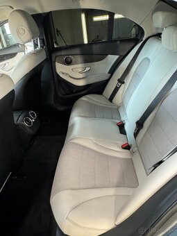Mercedes C trieda 400 AMG Line 4MATIC A/T 9GTronic - 11