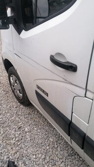 Nissan NV400 - 11
