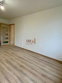 NA PRENÁJOM MODERNÝ ZREKONŠTRUOVANÝ 3i BYT S VEĽKÝM BALKÓNOM - 11