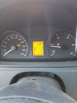 Mercedes Vito 2012, 9 miest - 11