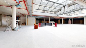 NA PRENÁJOM OBCHODNO - ADMINISTRATÍVNE PRIESTORY V CENTRE T - 11