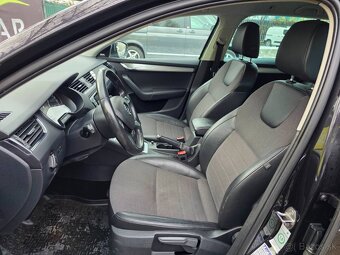 Škoda Octavia Combi 2.0 TDI Elegance/Style 4x4 - 11