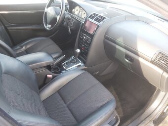 Peugeot 407 SW AT - 11
