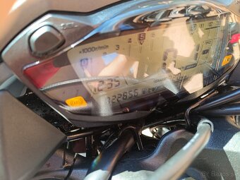 Suzuki gsxs 1000 - 11