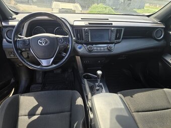 Toyota RAV4 Hybrid - 11