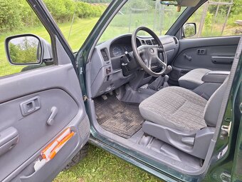 Toyota Hilux - 11