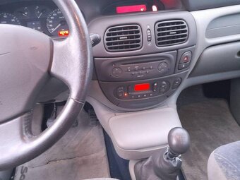RENAULT Megane Scenic 1.6 16V, 79 kw - 11