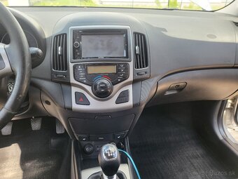 Hyundai i30 CW 1.6 CRDi VGT Premium 85kw - 11