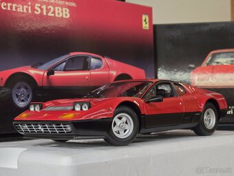 Modely Ferrari 1:18 HotWheels ELITE - 11