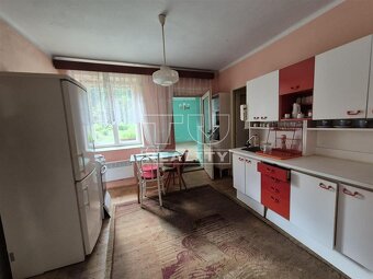 Starší dom s ovocným sadom 1920m2 v Kľačne - 11