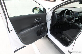 Honda HR-V 1,5 MT Elegance HRV - REZERVOVANÉ - 11