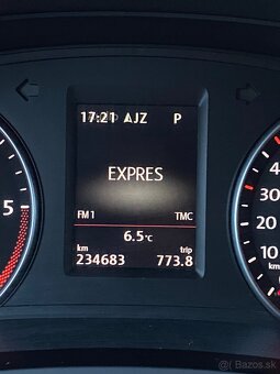 Volkswagen Sharan 2.0 TDi DSG HIGHLINE - 11