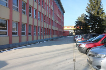 Prenájom kancelárií o výmere 80 m2 ul. Bytčická - 11