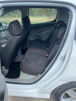 Predám Peugeot 308 1,6 benzín 88kw, 296996km rv 12/2008 - 11
