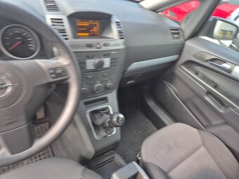 Opel zafira - 11