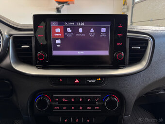 Kia Cee´d SW 1.5TGDI 118 kW Exclusive rv.11/2021 - 11