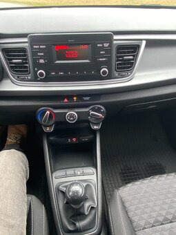 KIA RIO - 11