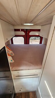 2017 velmi pěkná vestavba obytné auto karavan VAN - 11