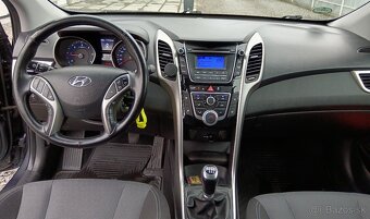 Hyundai i30 CW 1.6i CRDi  Family - 11