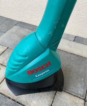 BOSCH  kosačka 1200 W a ROTAK 32 BOSCH ART 26 Easytrim - 11