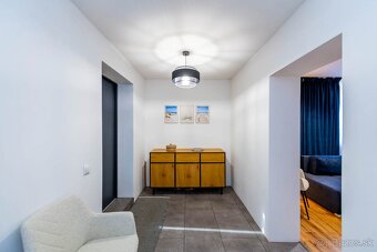 skvelý dom vo výbornej lokalite - 11