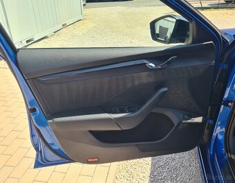ŠKODA OCTAVIA COMBI 2.0 TDI RS DSG / MOŽNÝ ODPOČET DPH - 11