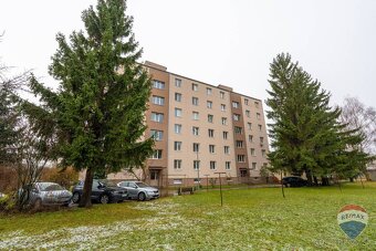 NA PREDAJ 1-izbový byt v Trenčíne, 38 m2 s výhľadom na hrad - 11