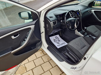 Hyundai i30 1.6 CRDi DOHC 16V Family - 11