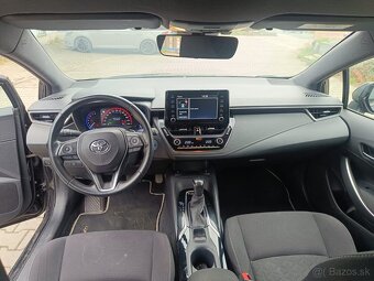 Toyota Corolla 2.0 Hybrid - 11