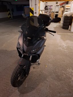 Aprilia sr gt 200 cierna - 11