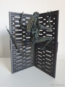 Alien votrelec zbierka - 11