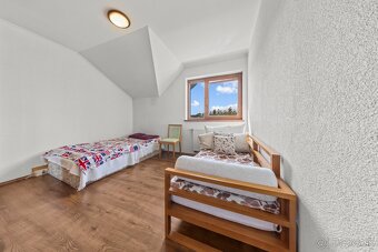 5-IZB. DVOJPODLAŽNÝ RODINNÝ DOM 165 m², TICHÁ LOKALITA, ROV - 11