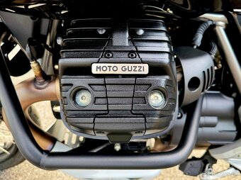Moto Guzzi V85TT Guardia D’Onore – limitovaná edícia - 11