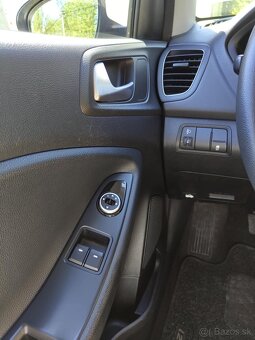 Hyundai i20 1.1 CRDi Comfort - 11
