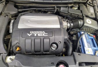 Honda Legend KB1 3.5 V6 VTEC SH-AWD - dva vozy - 11