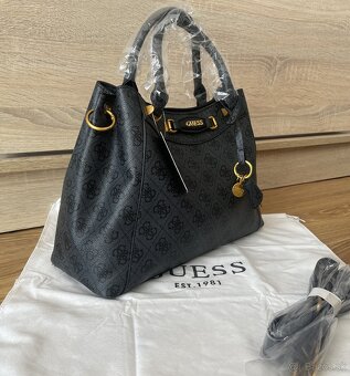 Kabelka Guess Emera 4G logo - 11