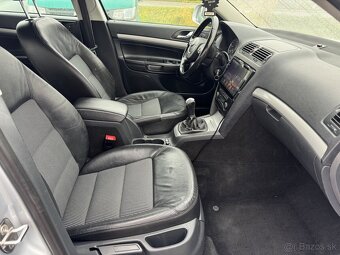 Škoda Octavia Combi 2,0 TDI 103kW Elegance - 11