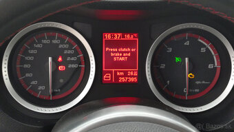 Predám Alfa Romeo 159 SW Ti 1.9 JTDm 150 koní - 11