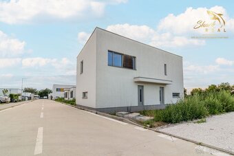 Nízkoenergetický rodinný dom v dvojdome - Sokolovce - 11
