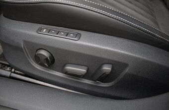 Škoda Superb 2.0 TDI DSG Style - 11