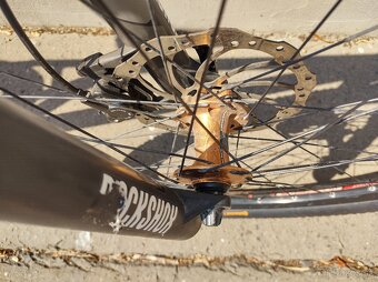 {41}  Horský bicykel Focus Black Forest 29r 2.0 (2013) - 11