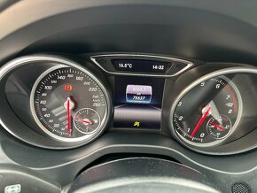 Mercedes Benz CLA 180benzín--rv:30.10.2017--75.620km - 11