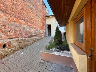 Budova na obchod a služby-Kysucké Nové Mesto-centrum - 11