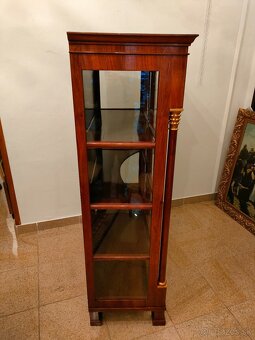 ZREŠTAUROVANÉ STAROŽITNOSTI - 11