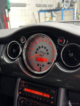 Mini Cooper 1.6 85kW facelift - 11
