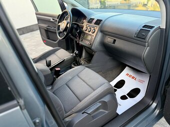 Volkswagen Touran 7miest SR - 11