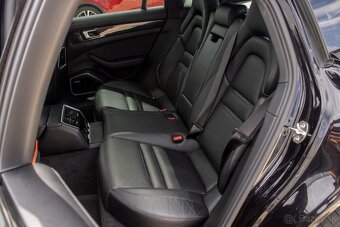 Porsche Panamera 4 E-Hybrid 4x4 A/T 343kw - 11