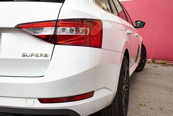 Škoda Superb Combi - 11
