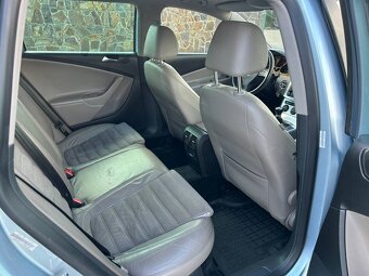 Volkswagen Passat Variant 2.0 TDI Highline - 11