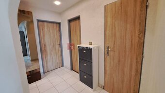 PREDAJ: 2,5 izbový byt - 59m2, s balkónom, Ružomberok - Plav - 11